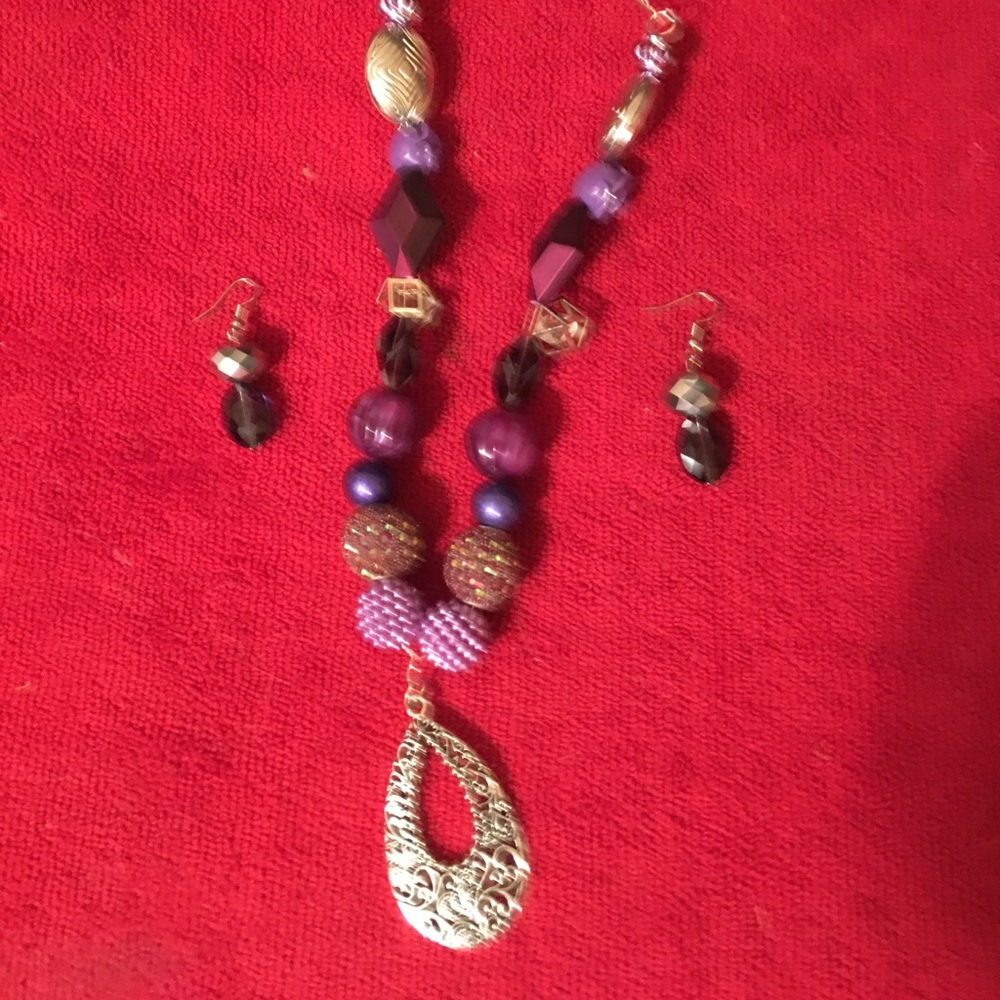 Hand Made Acrylic Bead Necklace Set